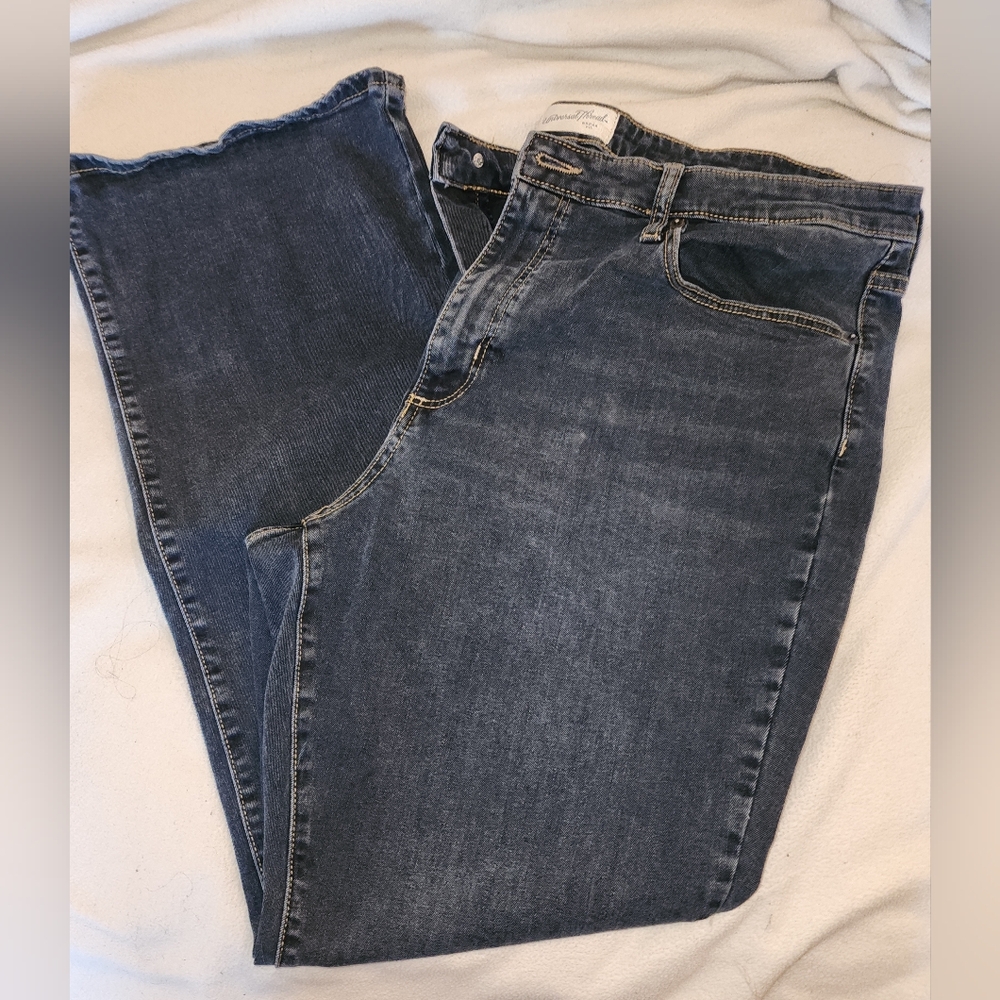 EUC Universal Thread High Rise Boot Cut Jeans